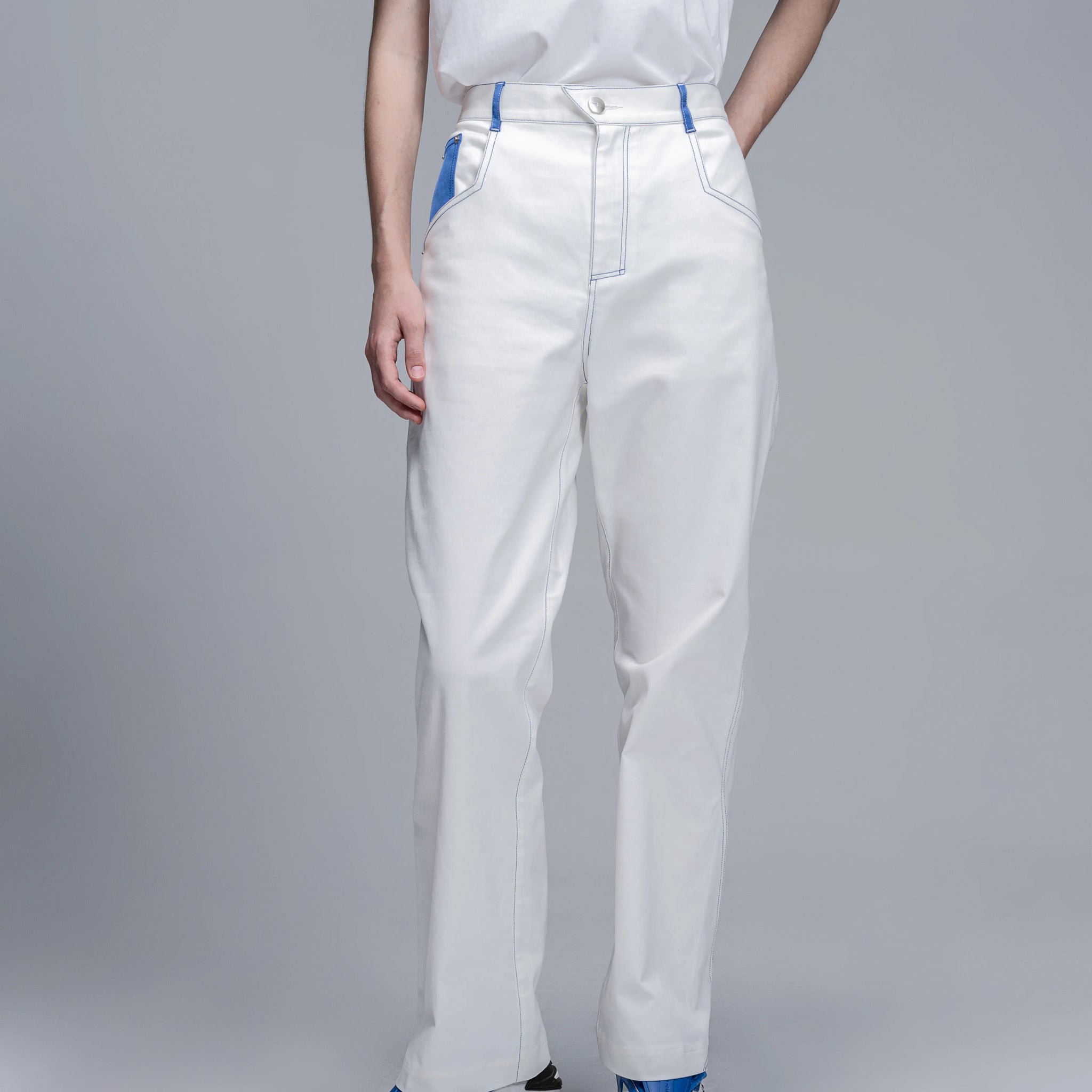 Color-Block Wide-Leg Split Jeans